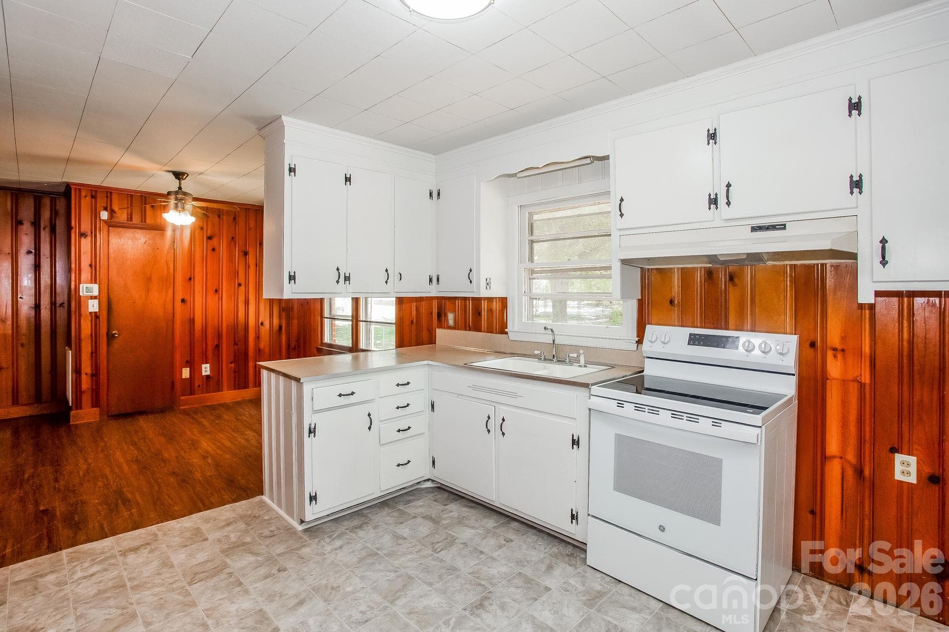 Single Family Residence at 113 Griggs Street, Pageland, photo 2 of 19