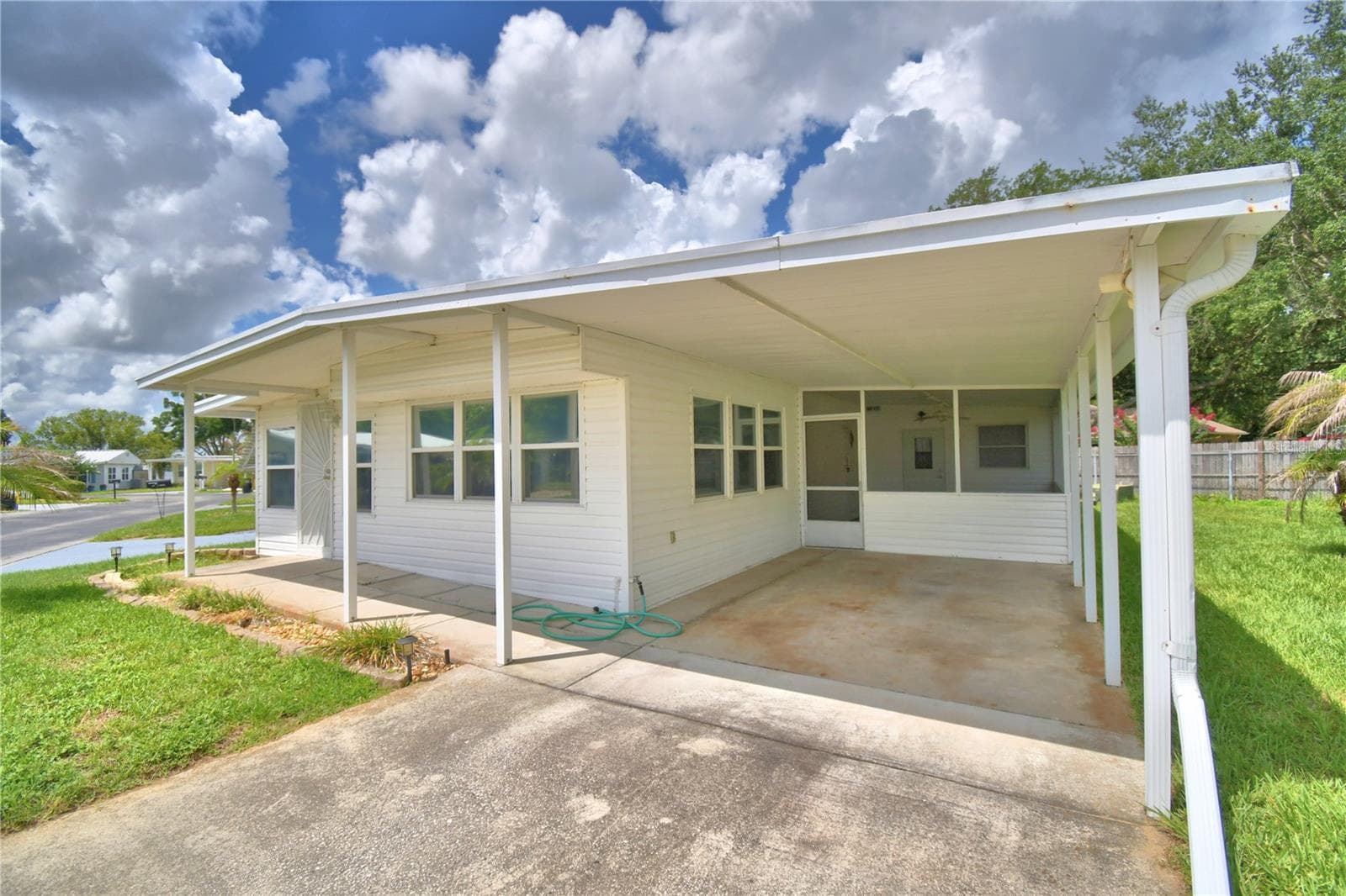 Mobile Home at 111 PARADISE LN, AUBURNDALE, photo 5 of 50