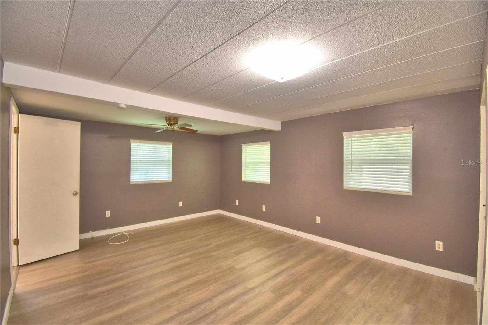 Mobile Home at 111 PARADISE LN, AUBURNDALE, photo 20 of 50