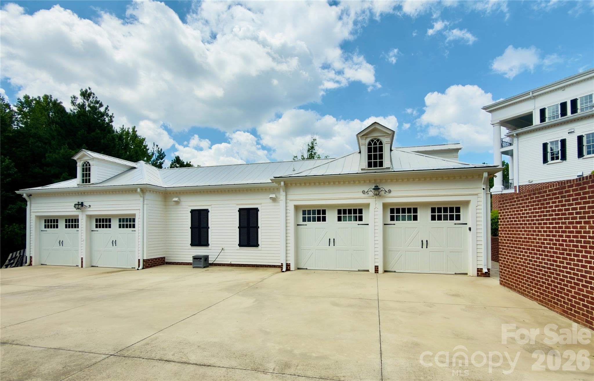 Single Family Residence at 18632 Nantz Road, Cornelius, photo 10 of 48