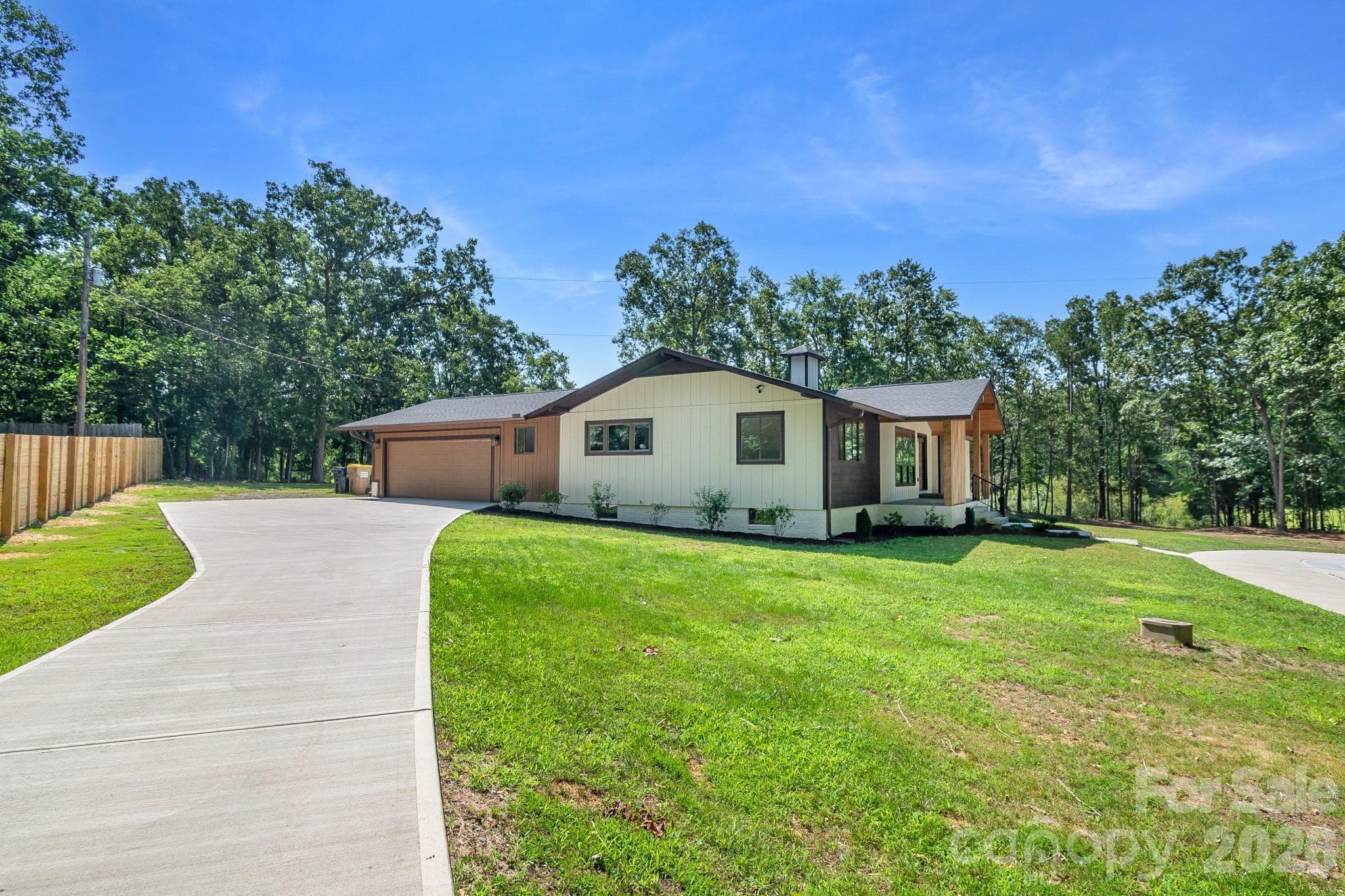 Single Family Residence at Matthews, photo 2 of 43