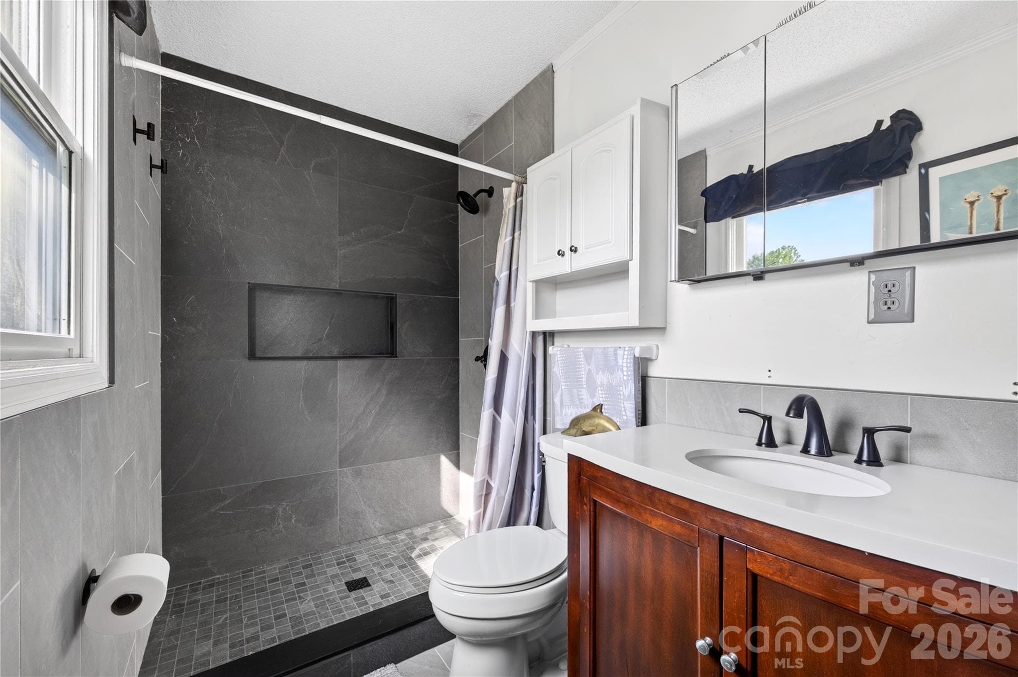 Main Floor Bath - 10 Old Turnpike Road, Mills River