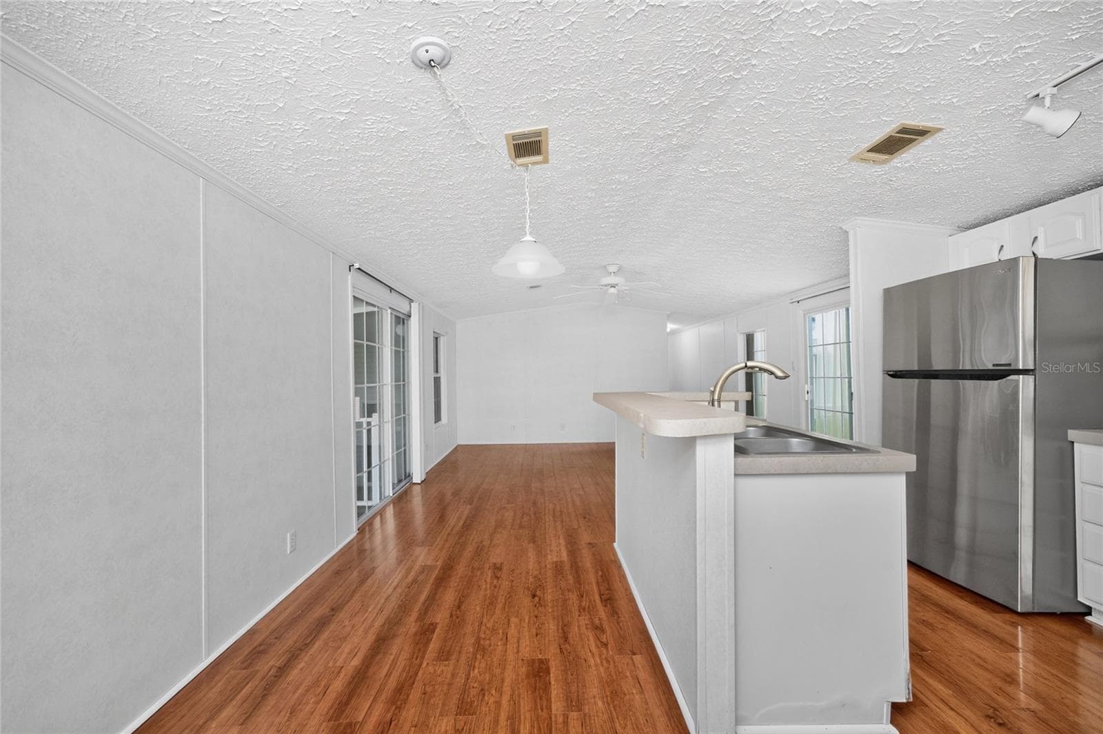 Manufactured Home at 10 HOLLAND DR, PUNTA GORDA, photo 8 of 61