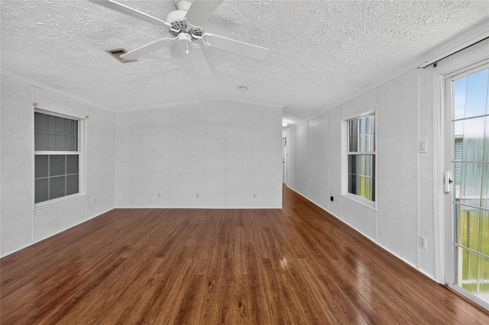 Manufactured Home at 10 HOLLAND DR, PUNTA GORDA, photo 15 of 61