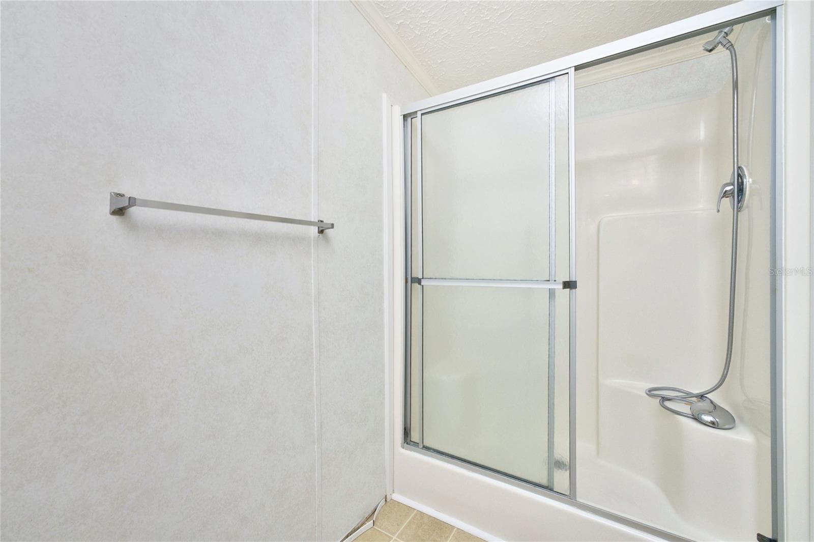 Primary bathroom - 10 HOLLAND DR, PUNTA GORDA