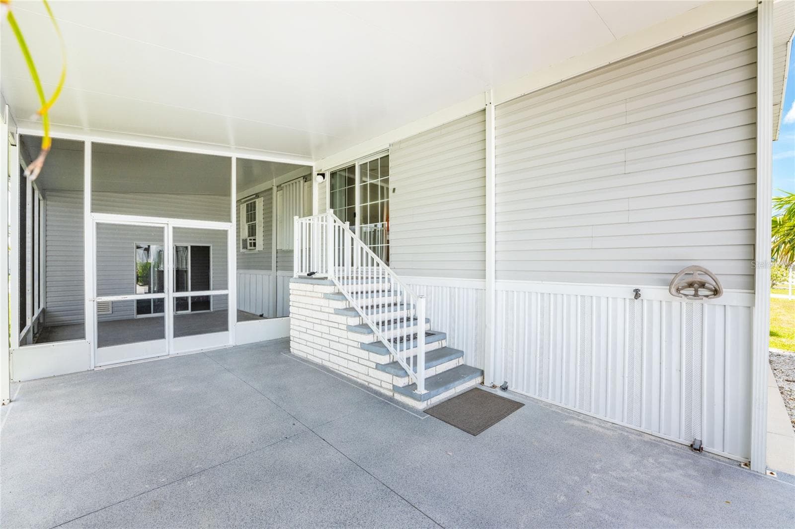 Manufactured Home at 10 HOLLAND DR, PUNTA GORDA, photo 35 of 61