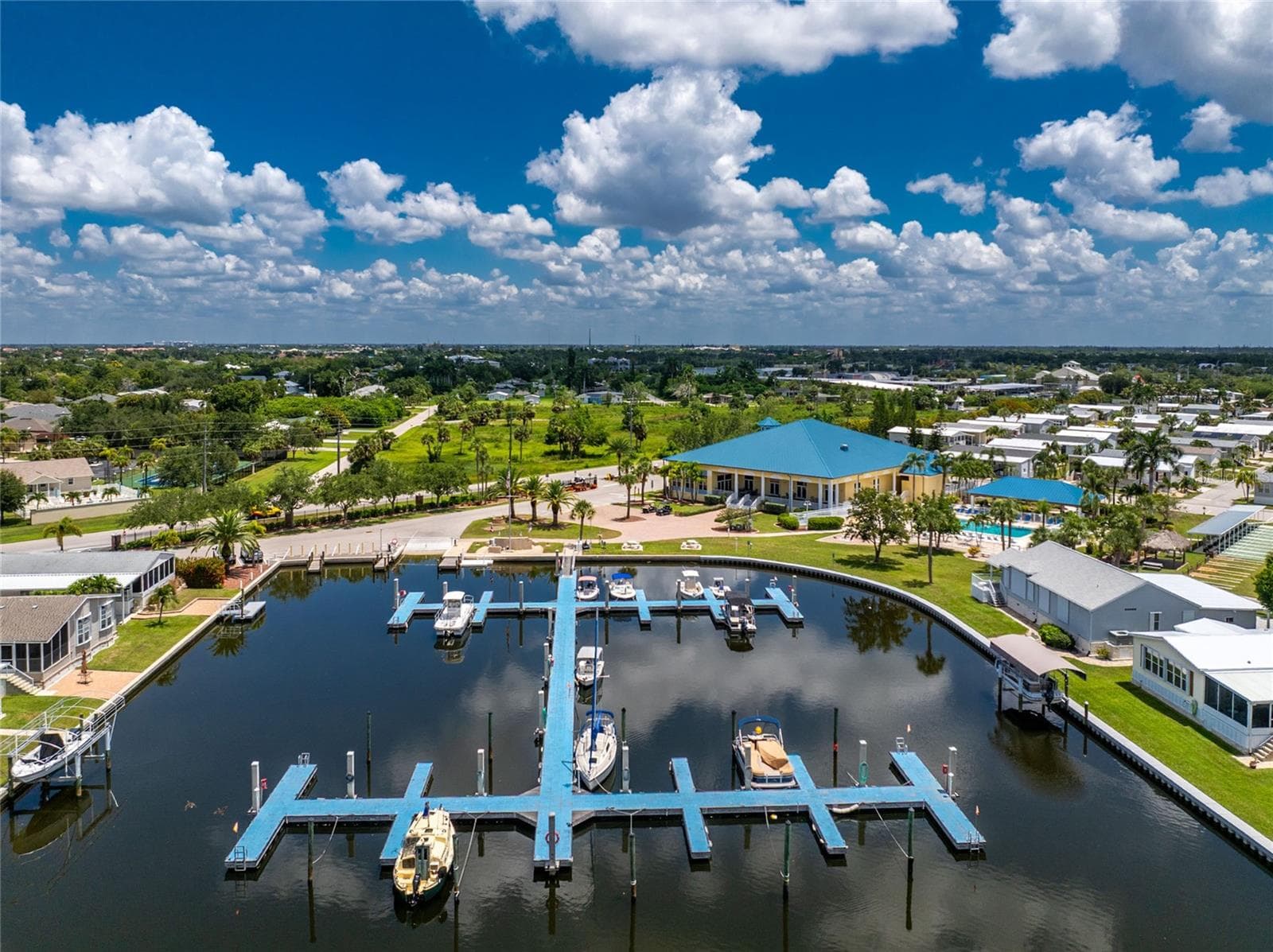 Marina - 10 HOLLAND DR, PUNTA GORDA
