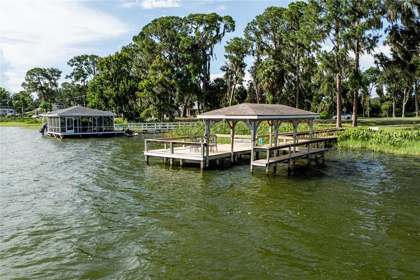 Single Family Residence at 32834 LAKESHORE DR, TAVARES, photo 10 of 86