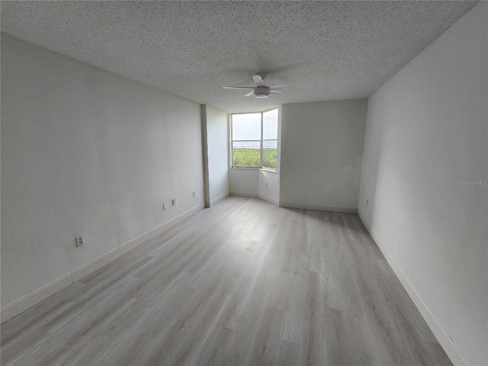 Condominium at 2333 FEATHER SOUND DR #A607, CLEARWATER, photo 4 of 13