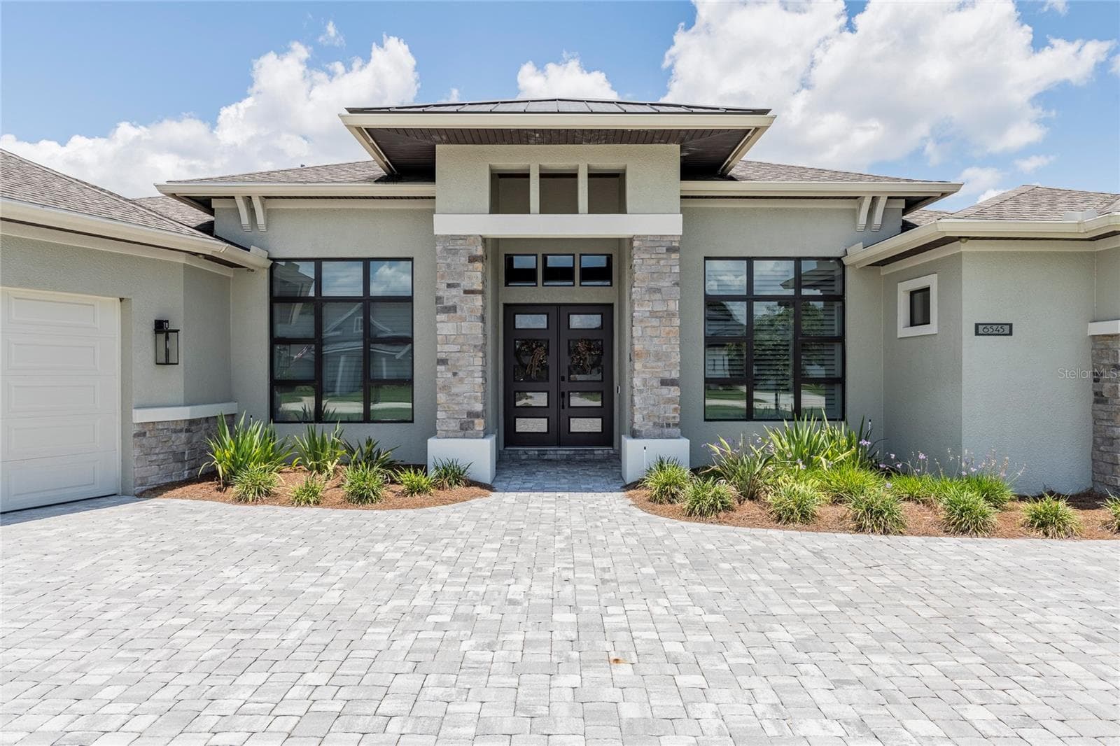 6545 EMERALD WOODS LN