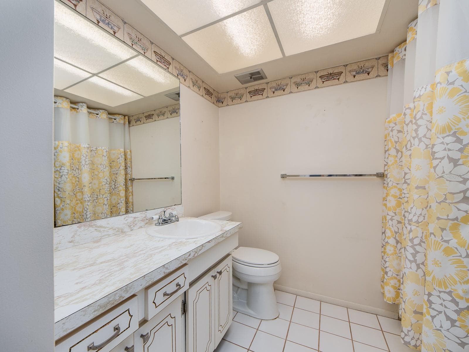 2nd Bath - 1009 QUEEN ANNE DR #B, PALM HARBOR