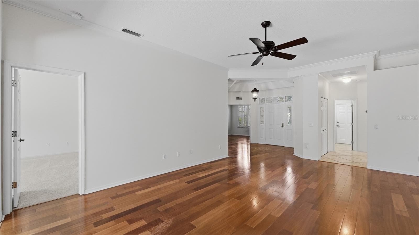 Single Family Residence at 238 VESTAVIA DR, VENICE, photo 5 of 66