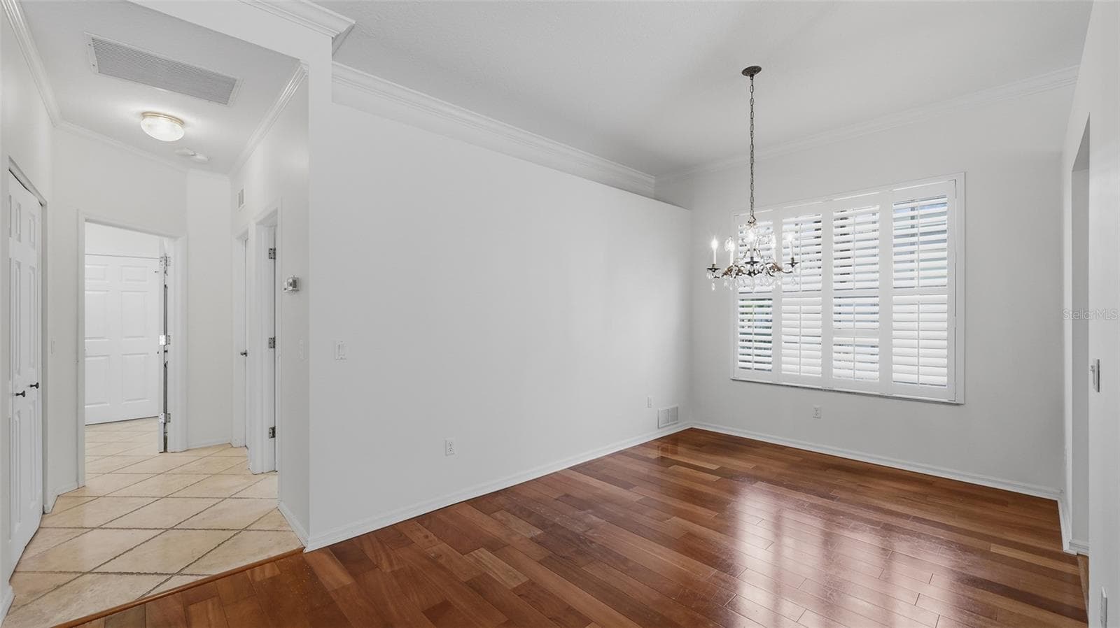 Single Family Residence at 238 VESTAVIA DR, VENICE, photo 12 of 66