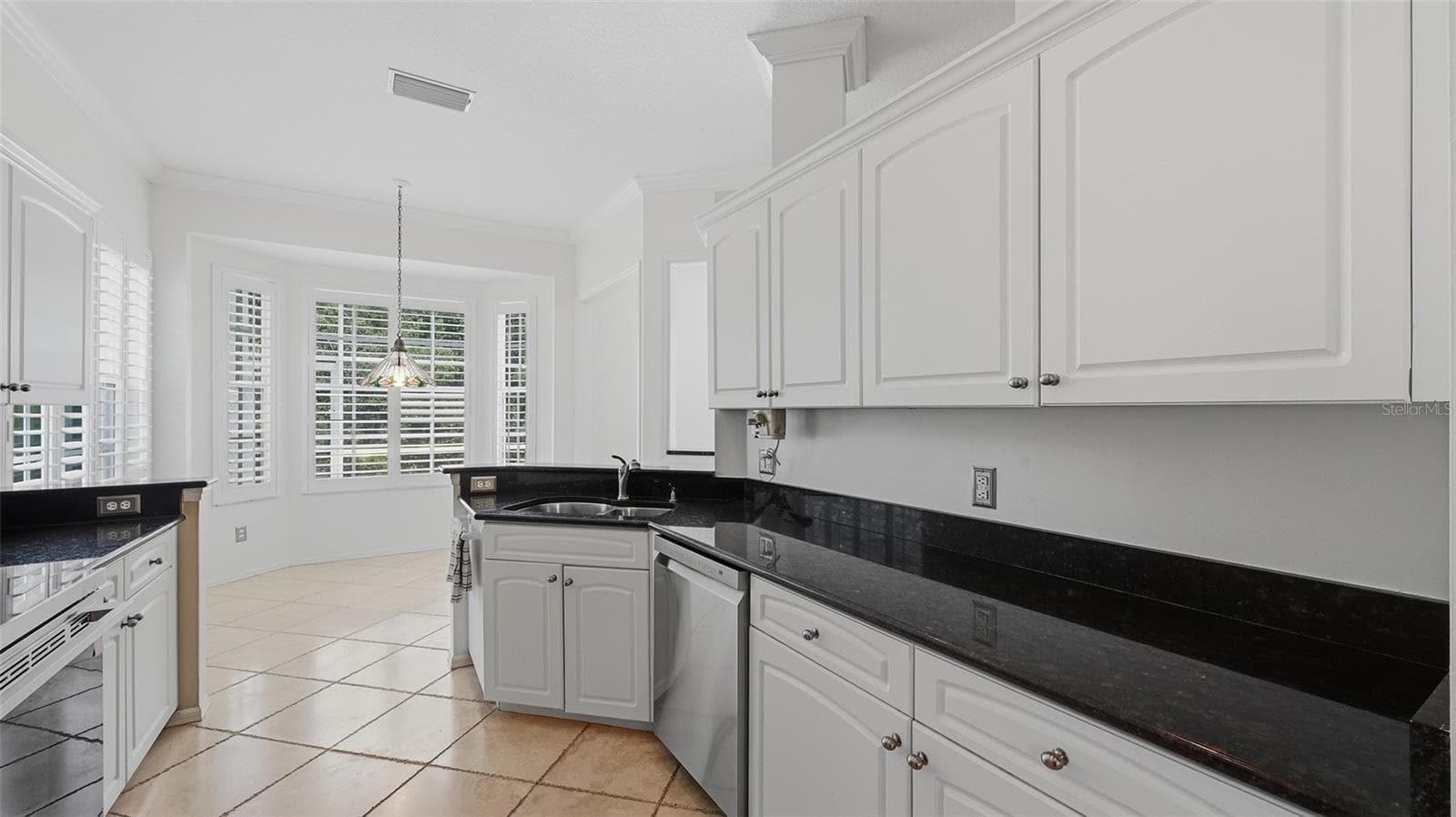 Single Family Residence at 238 VESTAVIA DR, VENICE, photo 15 of 66