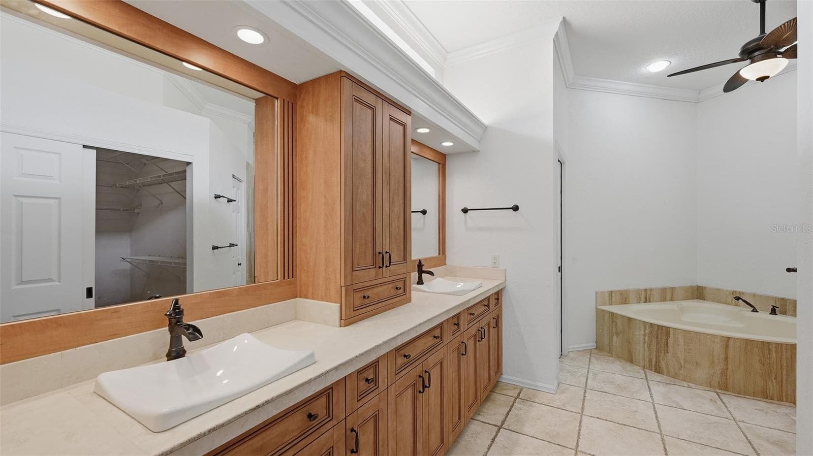 Primary bath - 238 VESTAVIA DR, VENICE