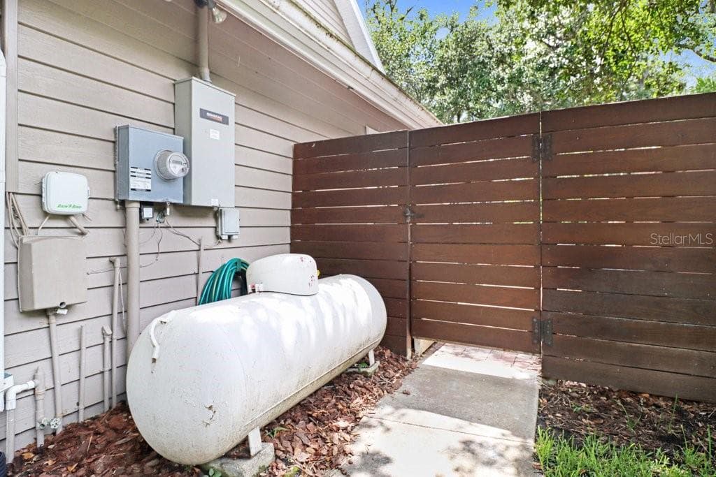 Propane tank that services the whole house generator. - 1976 DUNLOE CIR, DUNEDIN