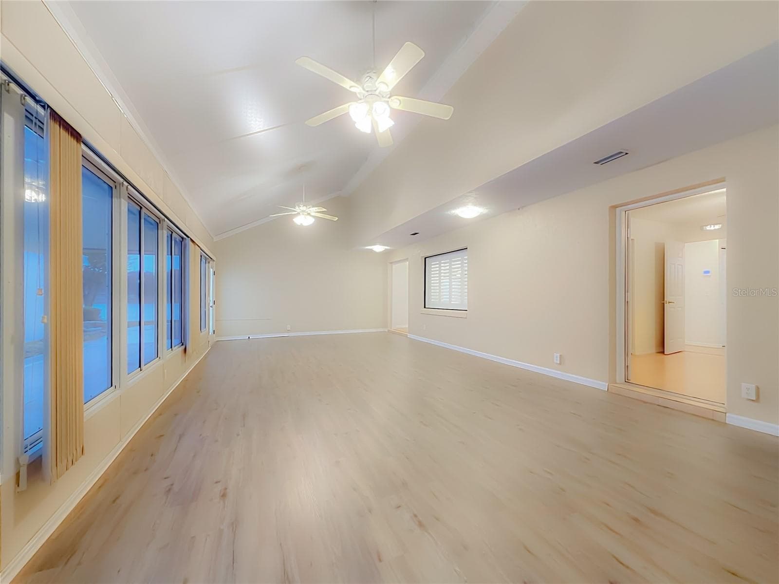 Single Family Residence at 11363 SE 177TH LN, SUMMERFIELD, photo 16 of 83