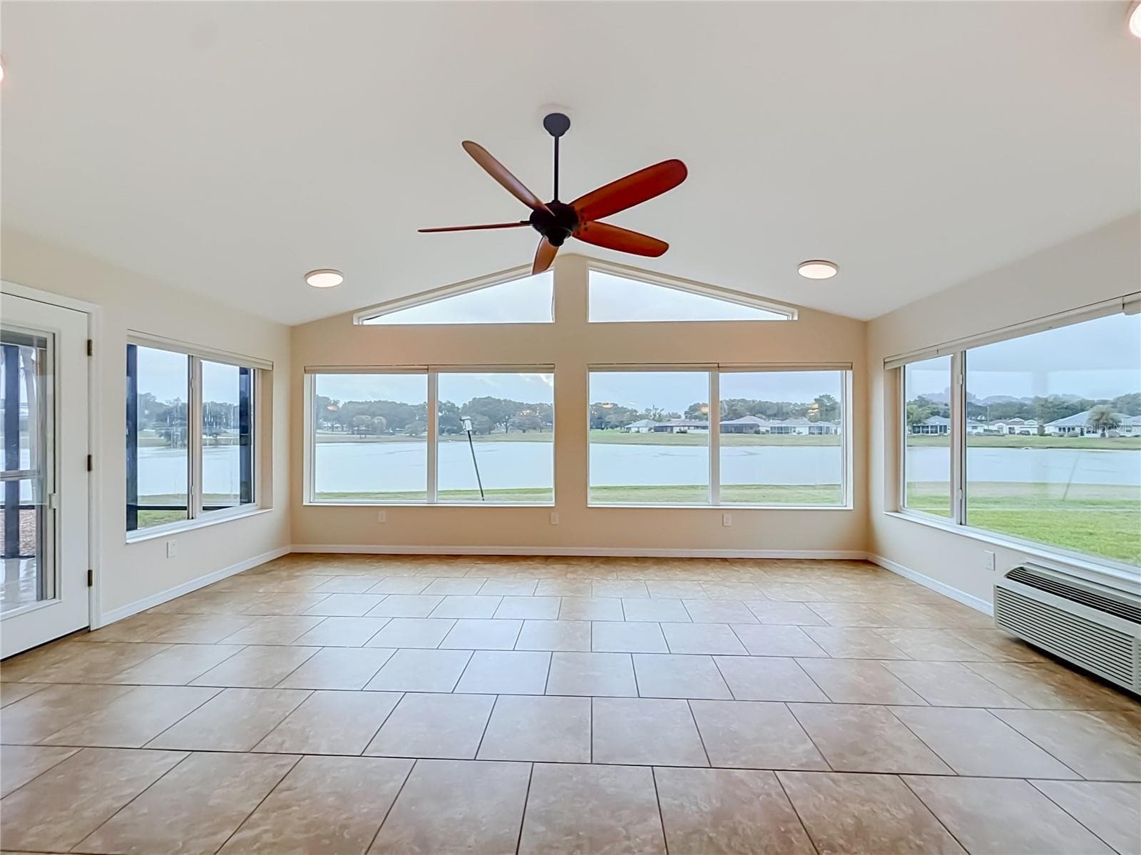 Single Family Residence at 11363 SE 177TH LN, SUMMERFIELD, photo 37 of 83