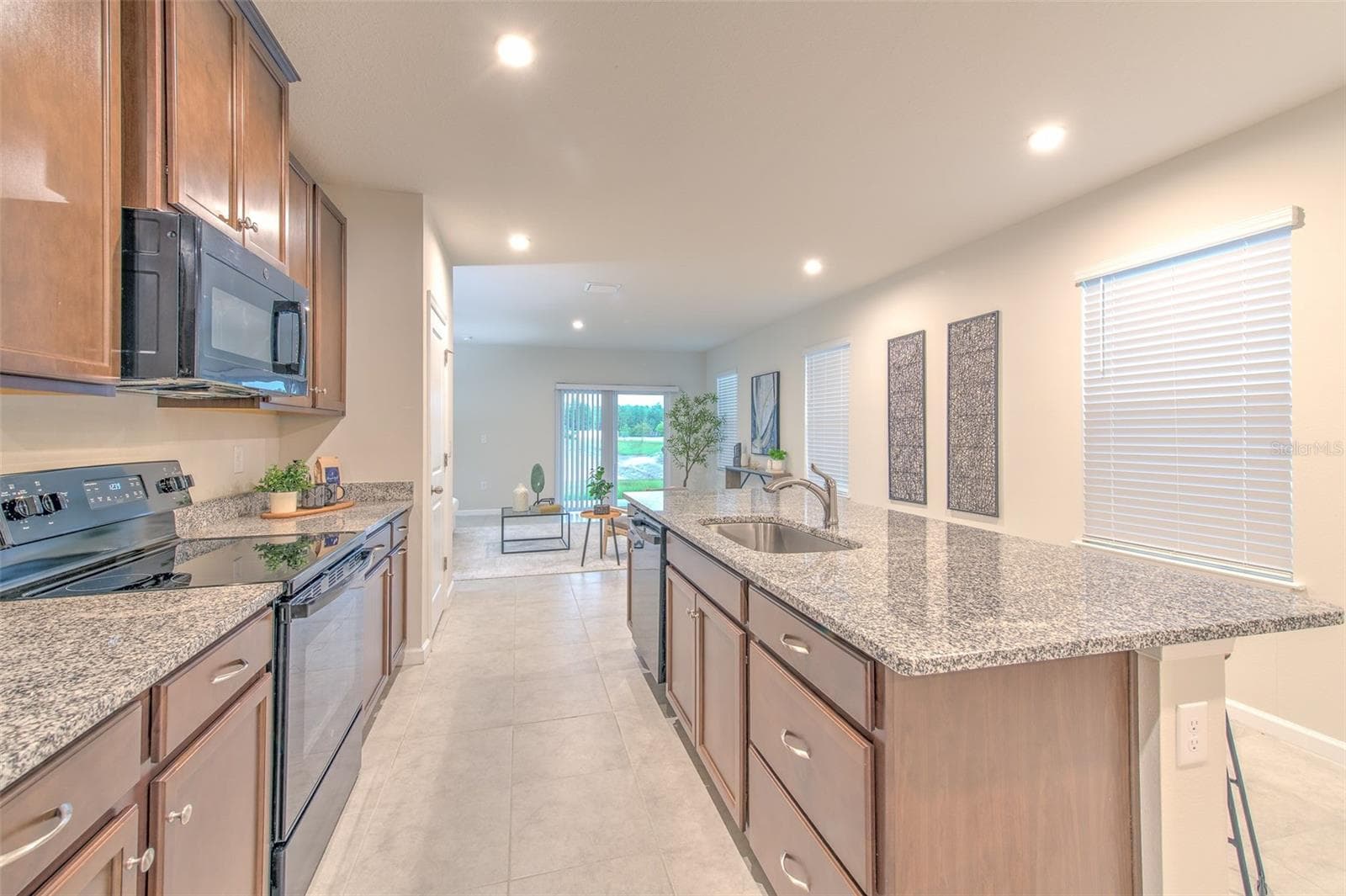 Kitchen with Breakfast Bar - 11836 BRISTOL BRIDGE RD, SPRING HILL