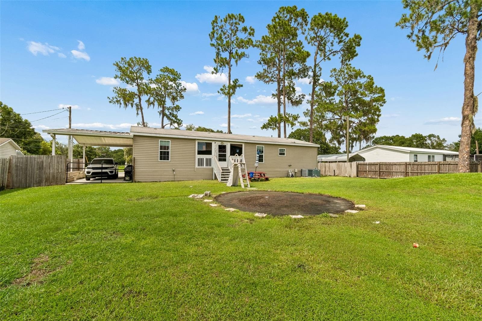 Manufactured Home at 4917 HERNDON WAY, AUBURNDALE, photo 4 of 24