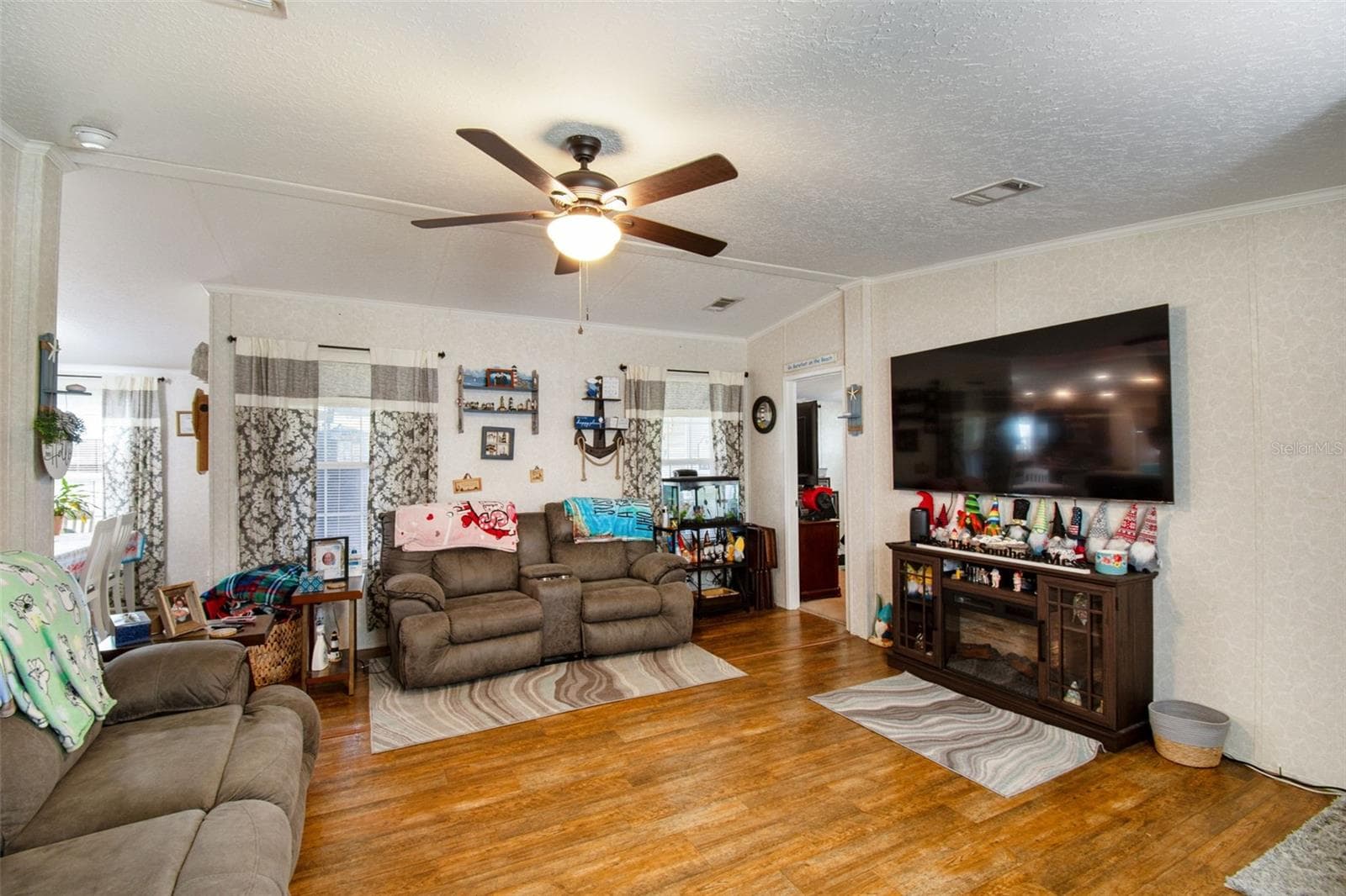 Manufactured Home at 4917 HERNDON WAY, AUBURNDALE, photo 7 of 24