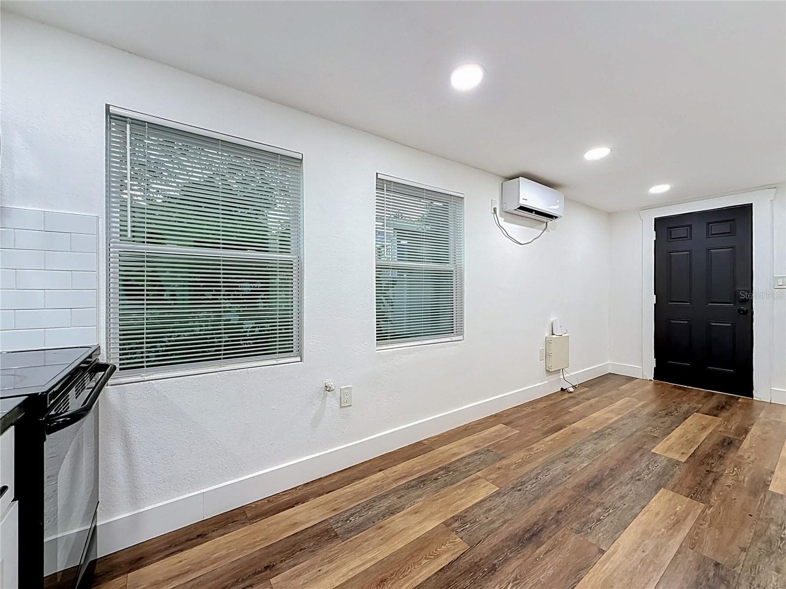 Duplex at 800 15TH AVE S, ST PETERSBURG, photo 10 of 61