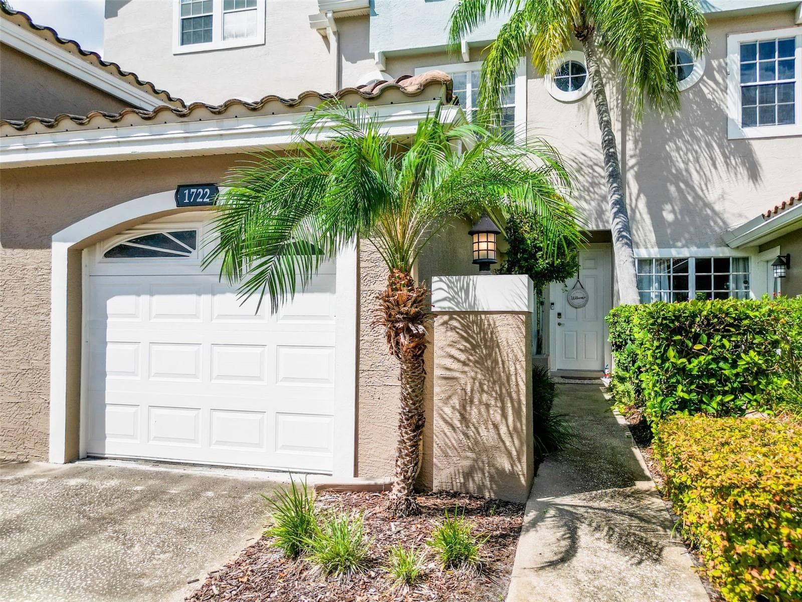 1722 ARABIAN LN