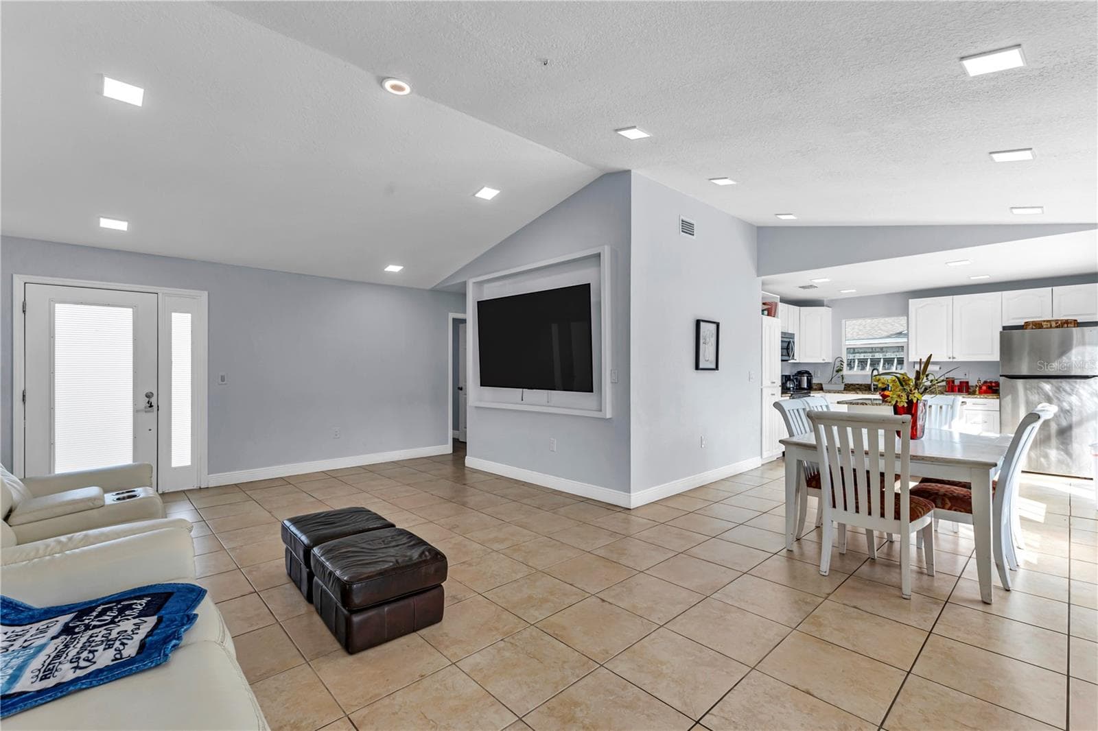 Single Family Residence at 4901 REGINALD RD, ORLANDO, photo 7 of 29