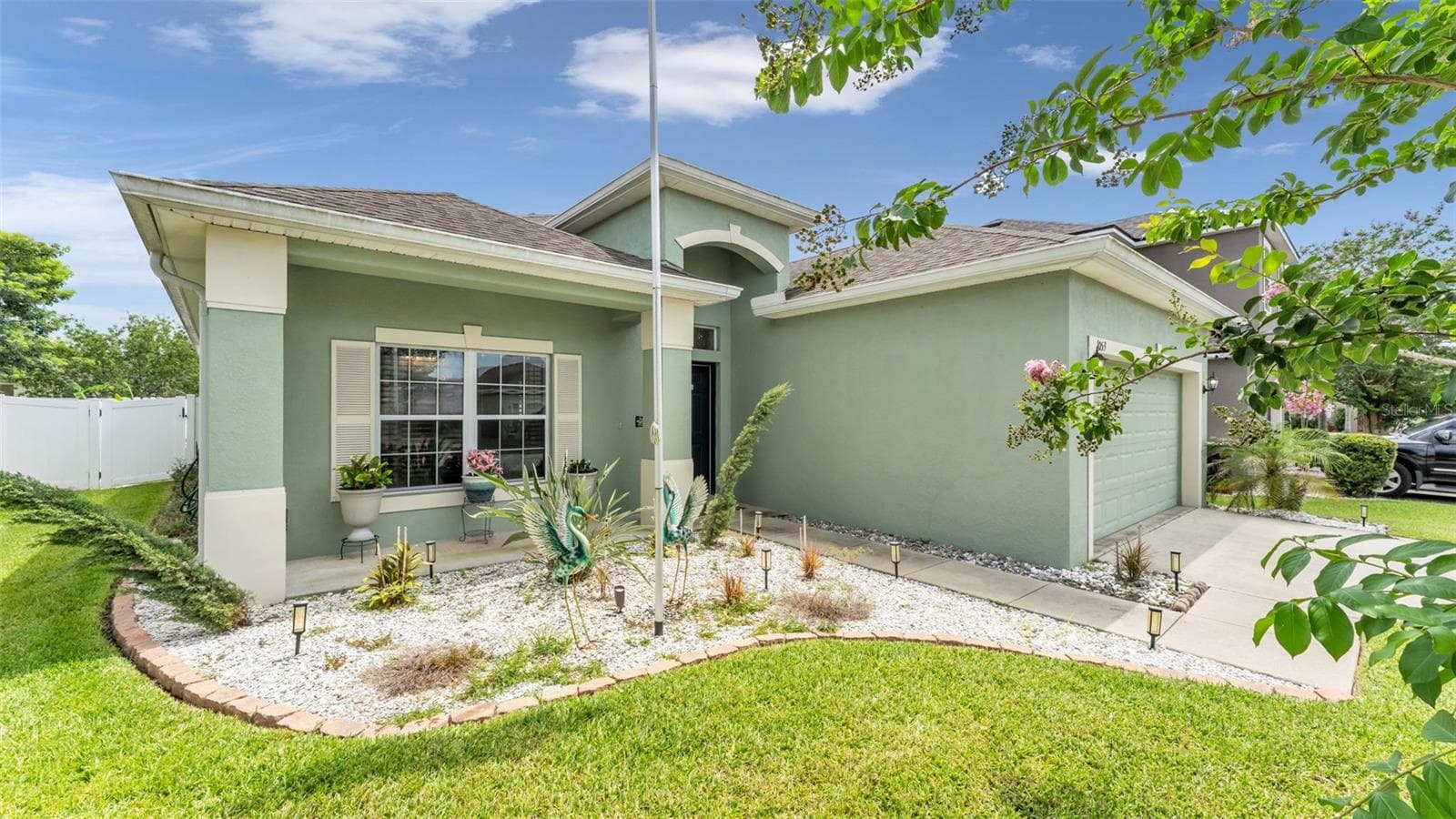 Single Family Residence at 1053 KRENSON WOODS RD, LAKELAND, photo 2 of 36