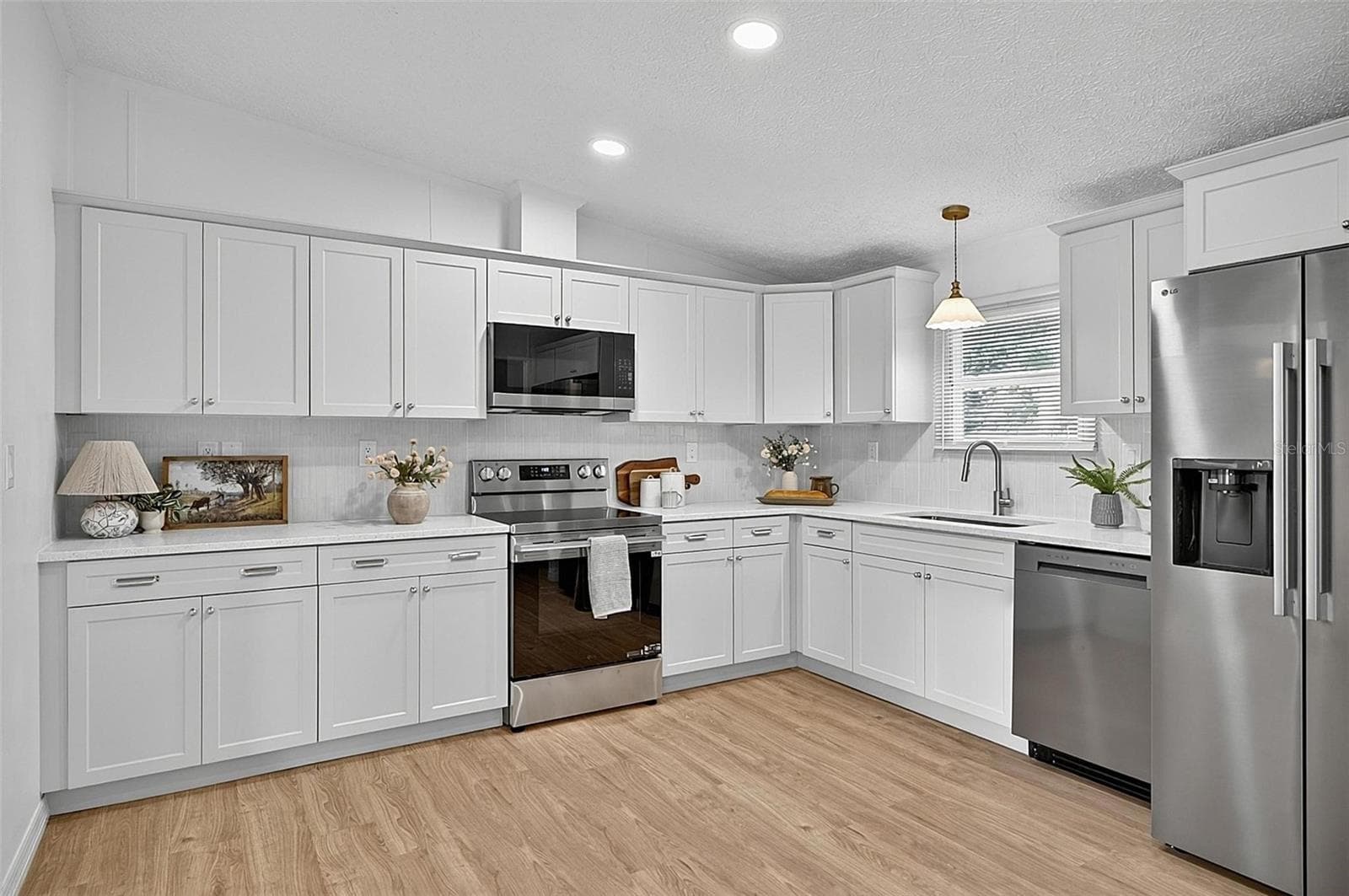 Manufactured Home at 2318 COCONUT BLVD, BUNNELL, photo 15 of 52