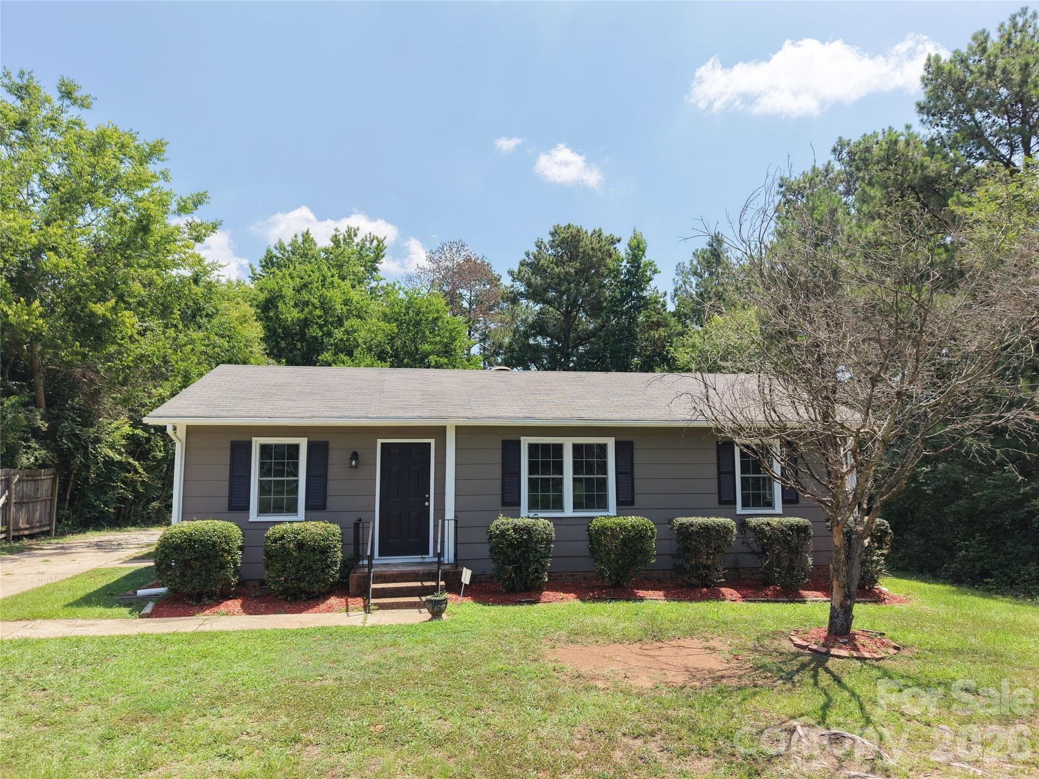 3853 COUNTRY CLUB Road