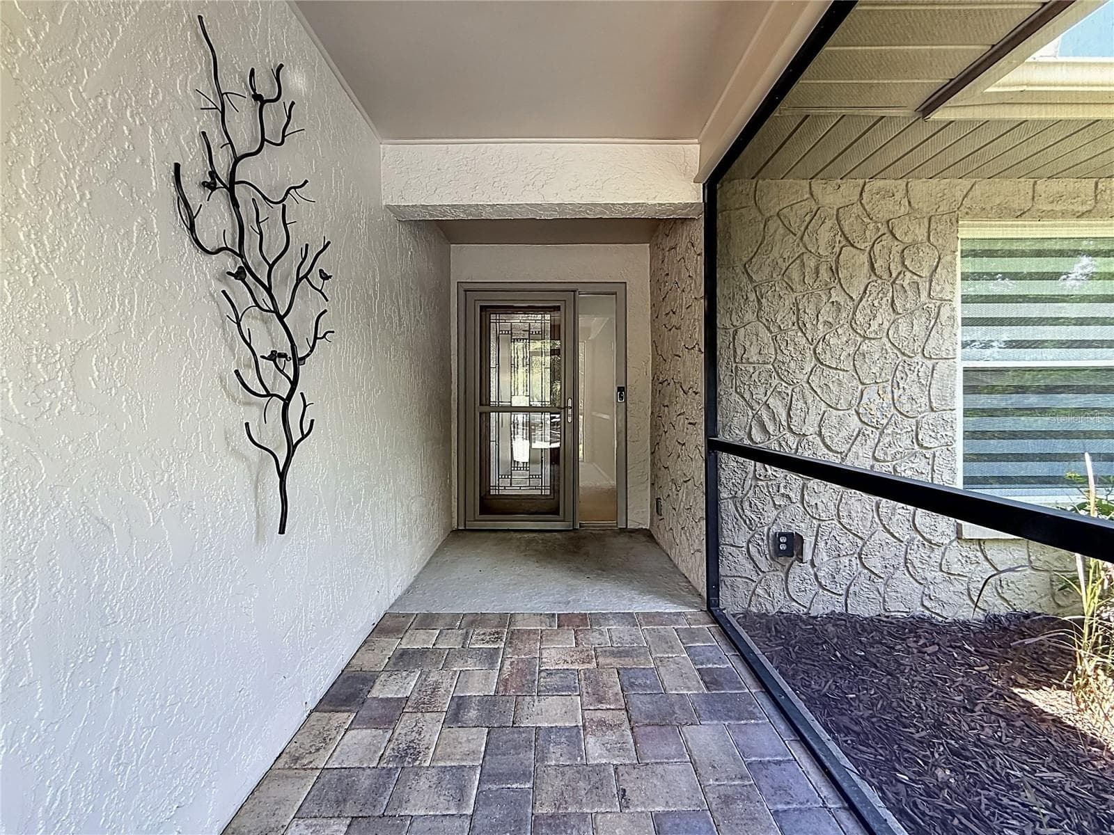 Welcome Home! - 2632 CAMILLE DR, PALM HARBOR