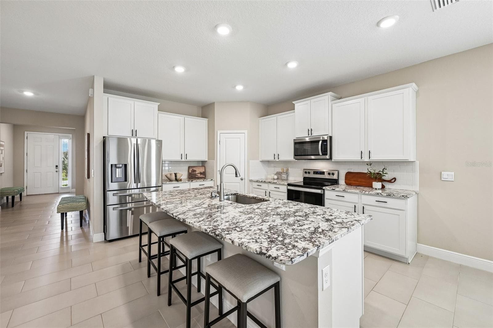 Single Family Residence at 178 MANGROVE MANOR DR, APOLLO BEACH, photo 7 of 39