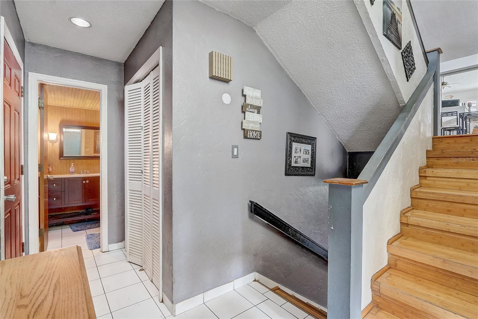 Foyer angle 2 - 32 NOTTINGHAM WAY, HAINES CITY