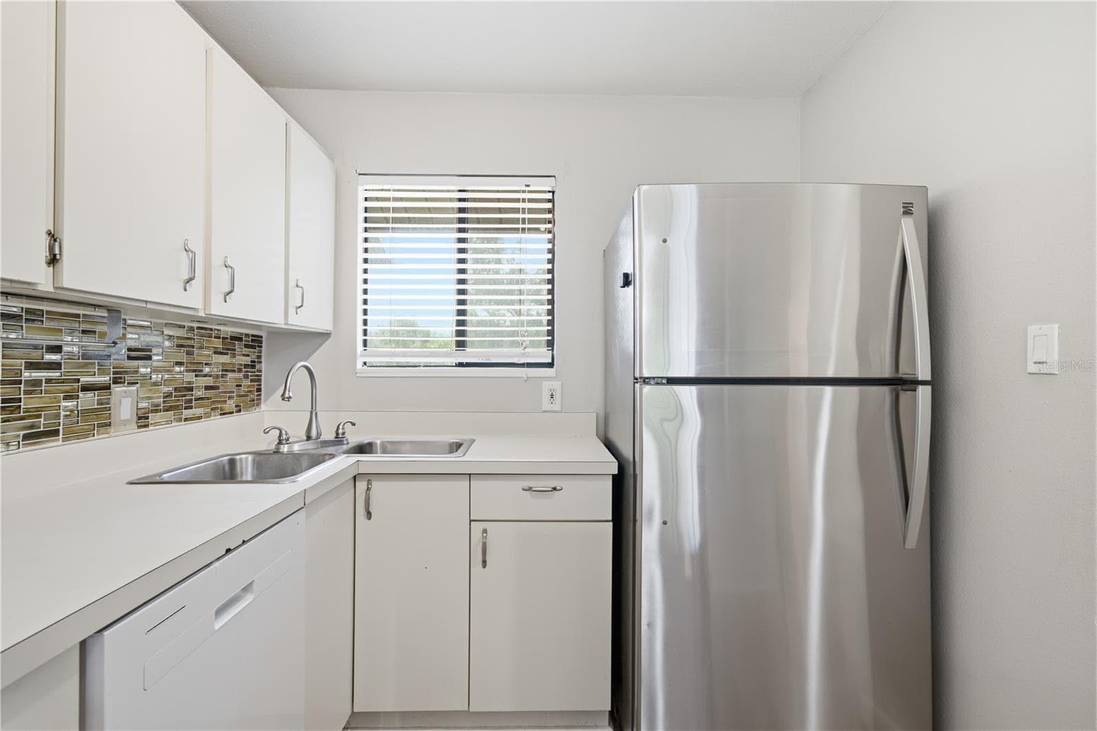 Condominium at 6033 34TH ST W #44, BRADENTON, photo 10 of 54