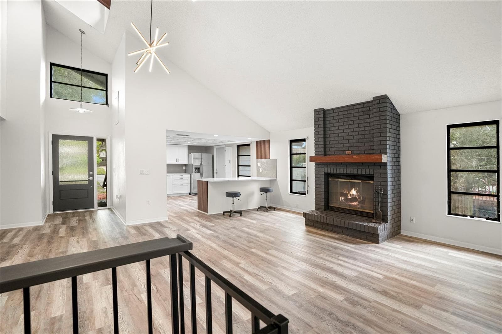 Single Family Residence at 210 EDGEWOOD AVE, CLEARWATER, photo 7 of 53