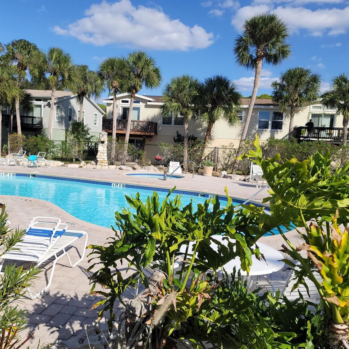 Community pool at Marina Palms - 7644 SAILWINDS PASS, PORT RICHEY