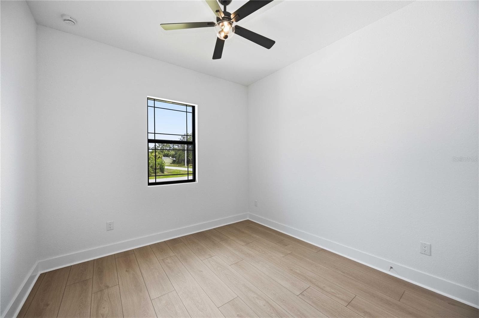 Single Family Residence at 15144 FAULKNER AVE, PORT CHARLOTTE, photo 15 of 25