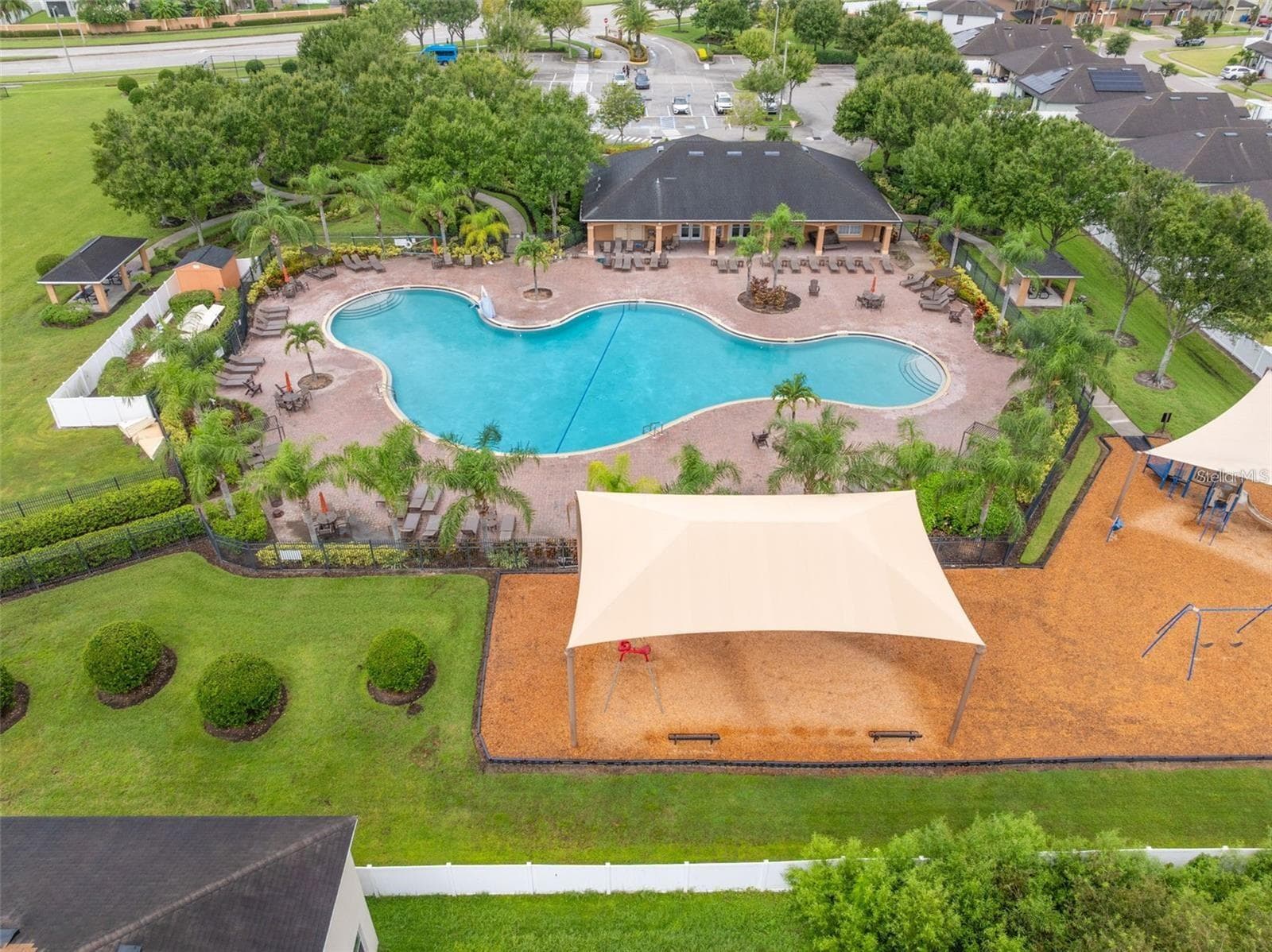 Single Family Residence at 14832 CRESCENT ROCK DR, WIMAUMA, photo 29 of 37
