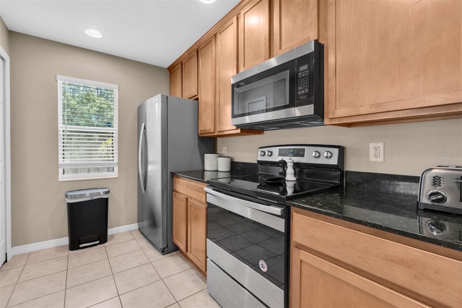 Townhouse at 9548 CHARLESBERG DRIVE, TAMPA, photo 9 of 30