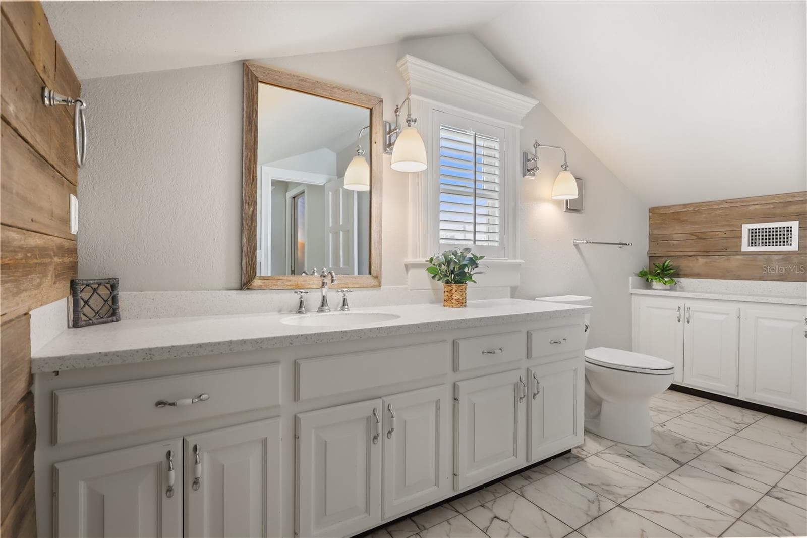 Third full bathroom on second floor - 343 BROADWAY AVE, ORLANDO