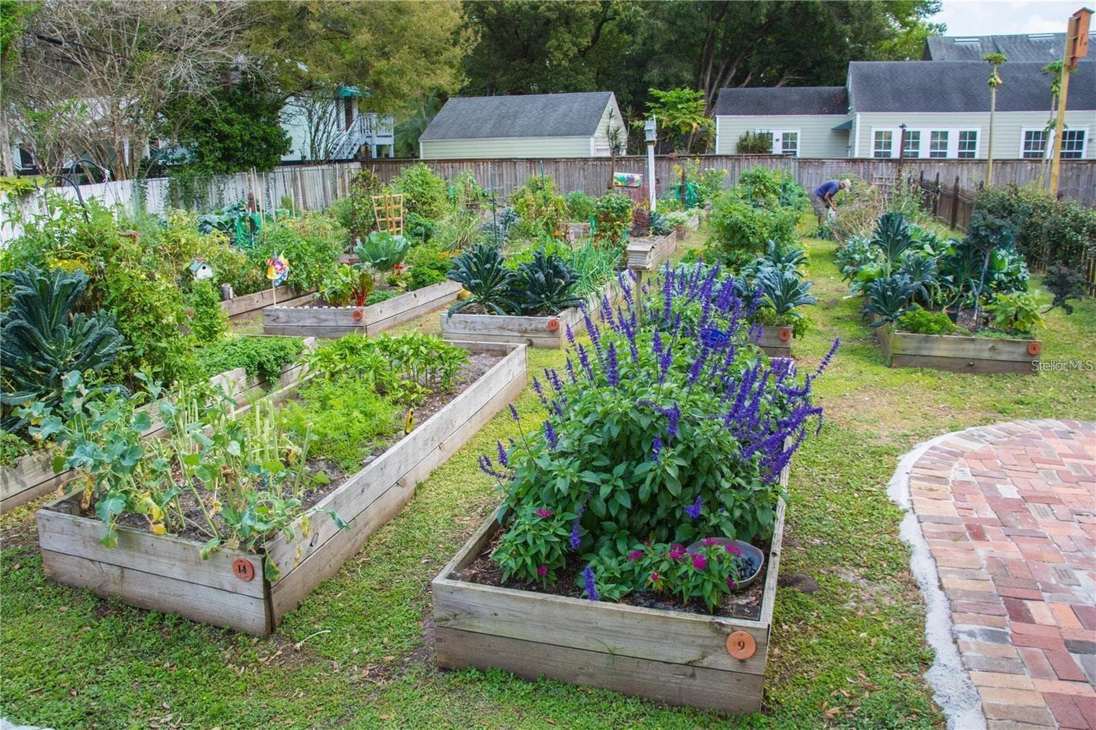 Lake Eola Heights Community Garden - 343 BROADWAY AVE, ORLANDO