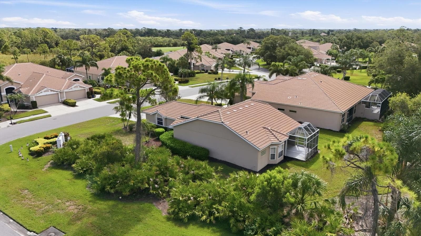 Single Family Residence at 9402 FOREST HILLS CIR, SARASOTA, photo 39 of 77
