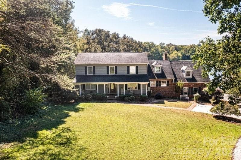 10 Riverview Circle