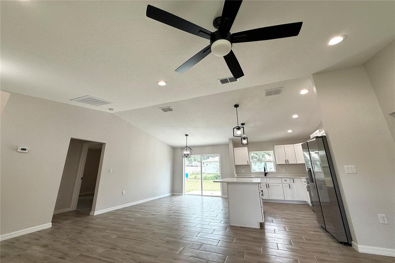 living open - 5687 NW 57TH ST, OCALA