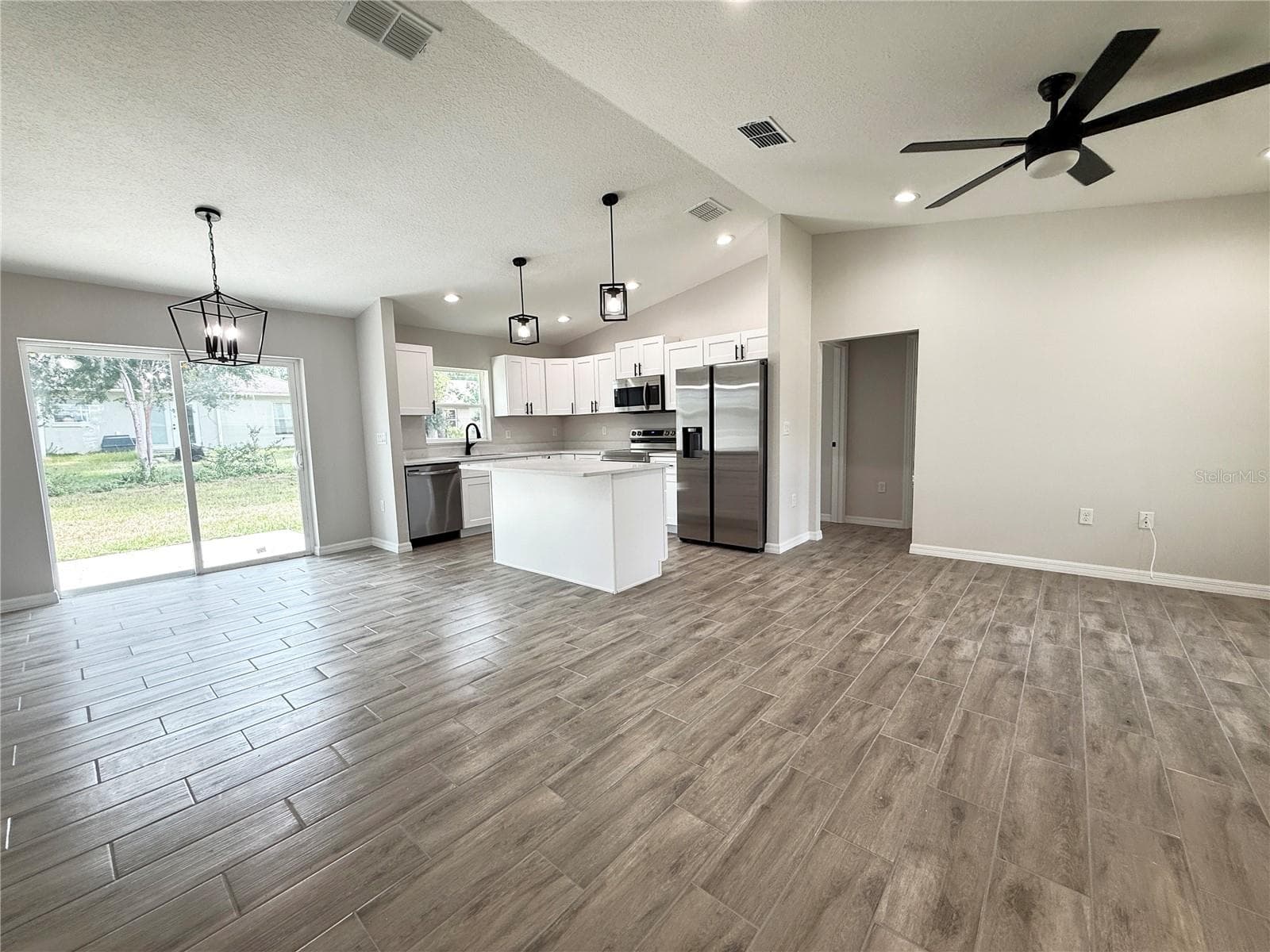 entrance open - 5687 NW 57TH ST, OCALA