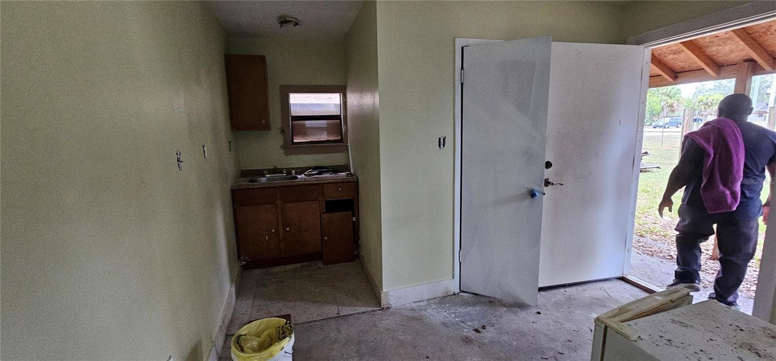 Mixed Use at 5910 N 40TH ST, TAMPA, photo 7 of 11
