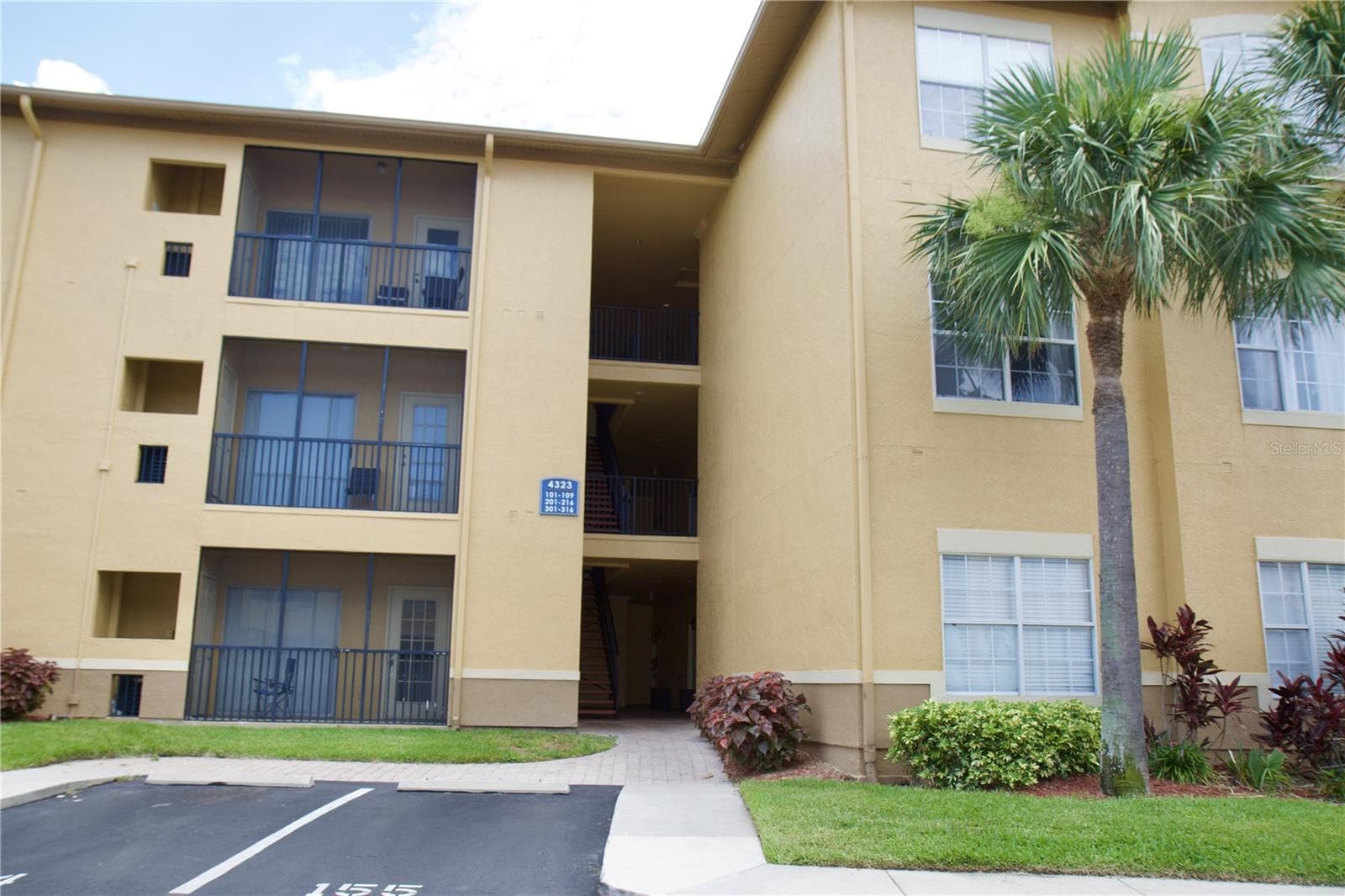Condominium at 4323 BAYSIDE VILLAGE DR #306, TAMPA, photo 20 of 29