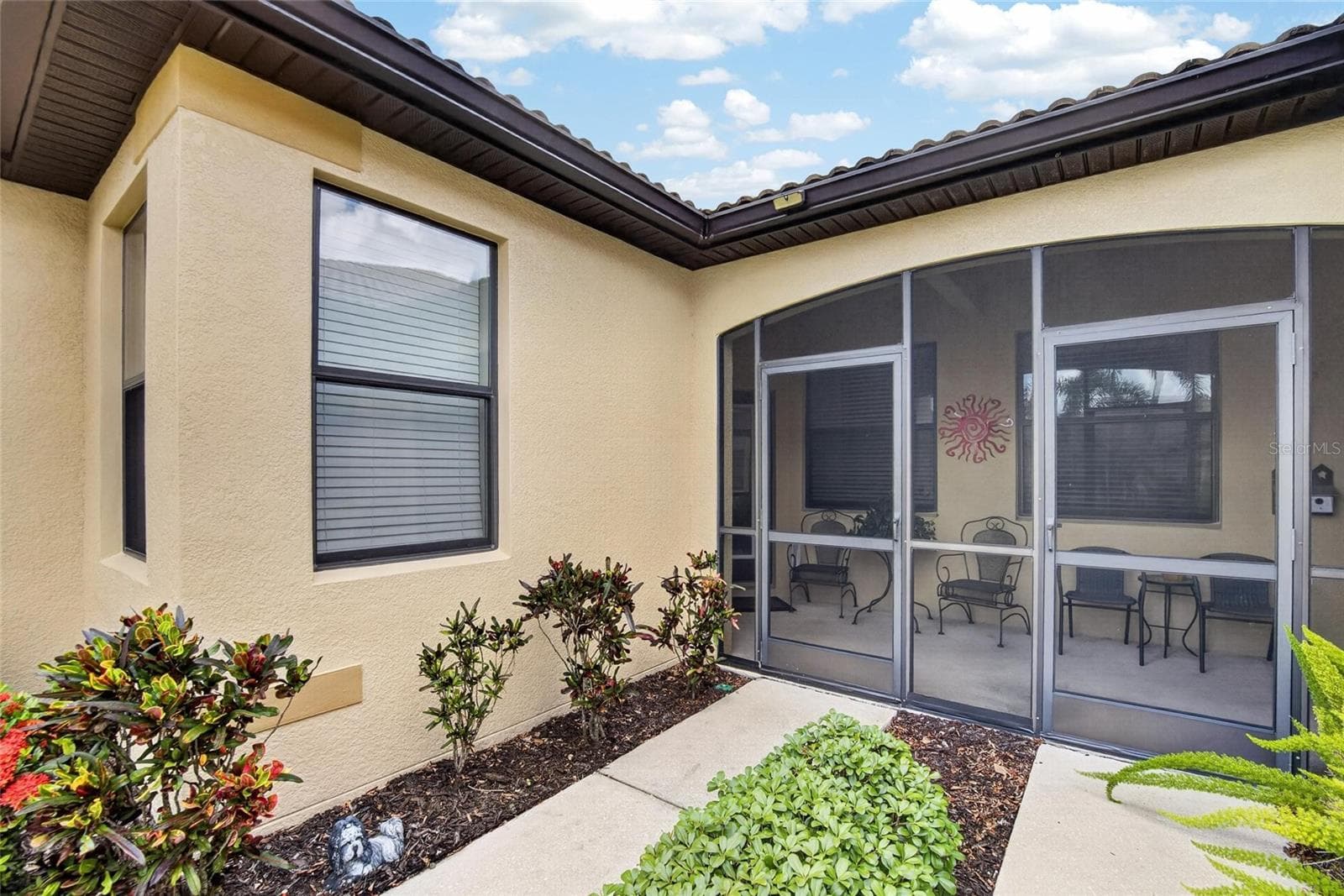 Villa at 342 BLUEWATER FALLS CT, APOLLO BEACH, photo 10 of 75