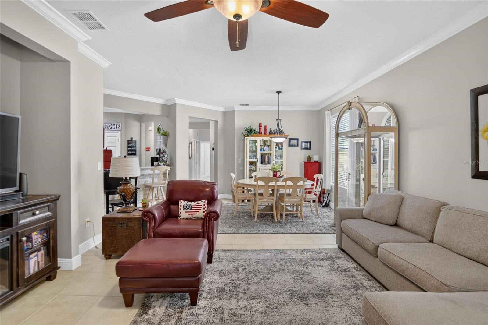 Living Room/Dining Room - 342 BLUEWATER FALLS CT, APOLLO BEACH